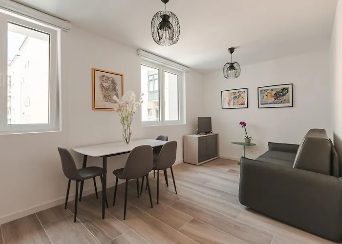 Apartment Free Parking Station Elegant