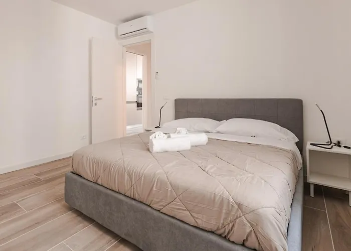 Free Parking Station Elegant 트리에스테